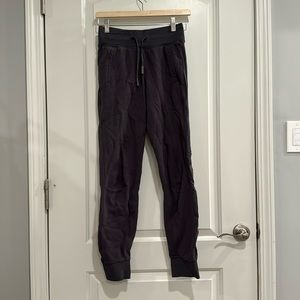Lululemon Women’s Adapted State HR Jogger Purple size 6